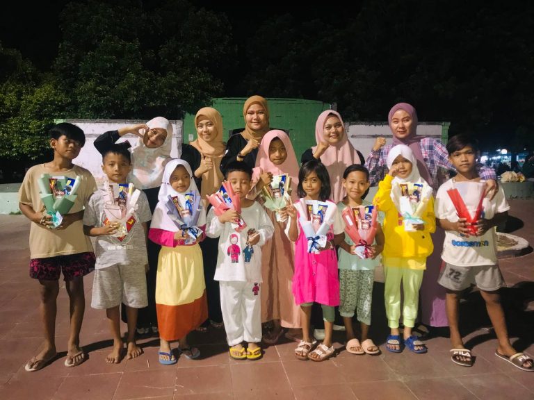 Prodi & HMJ PIAUD Peringati Hari Anak dengan Buket